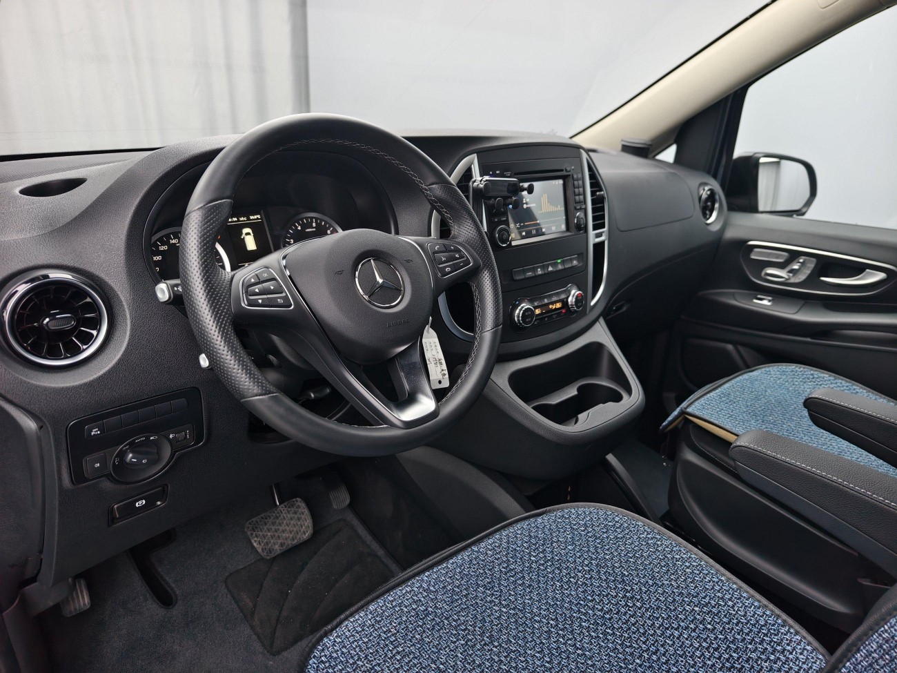 Mercedes-Benz 2023 2023