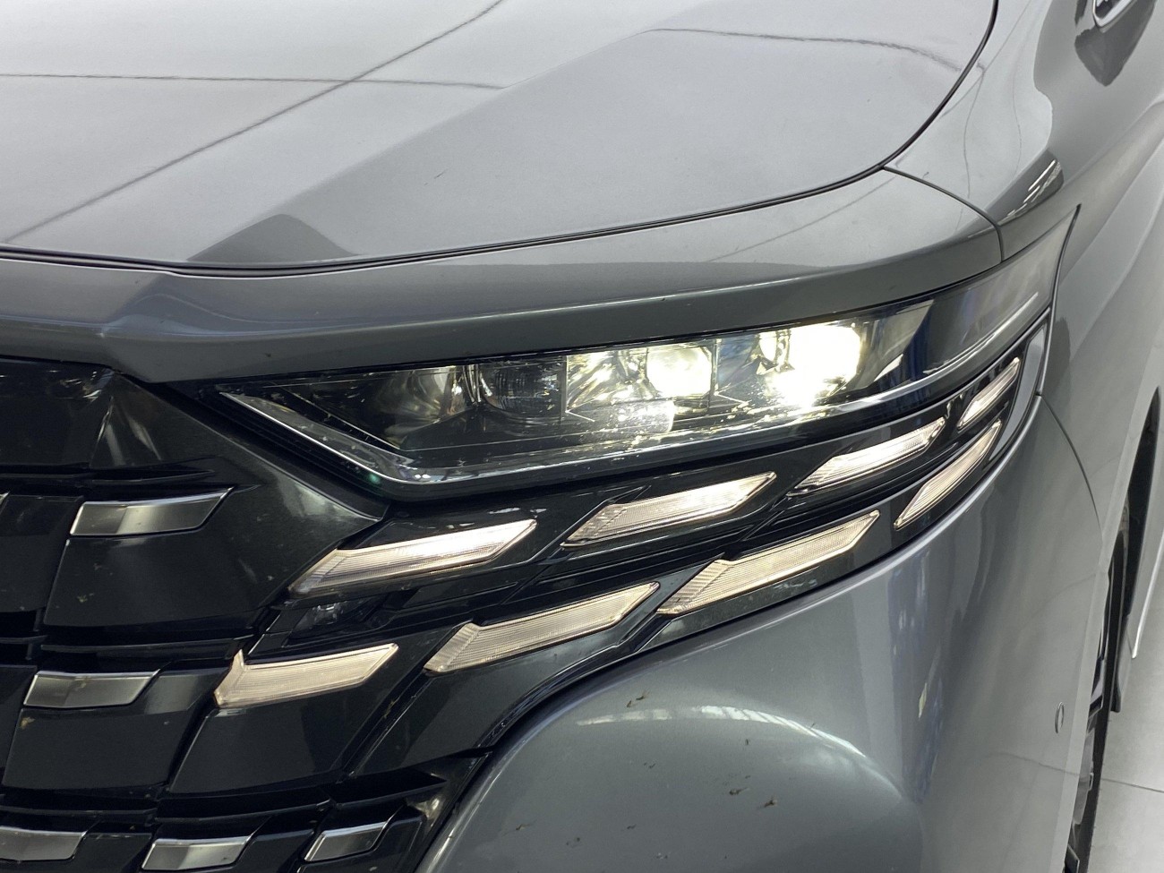 Toyota Alphard 2025