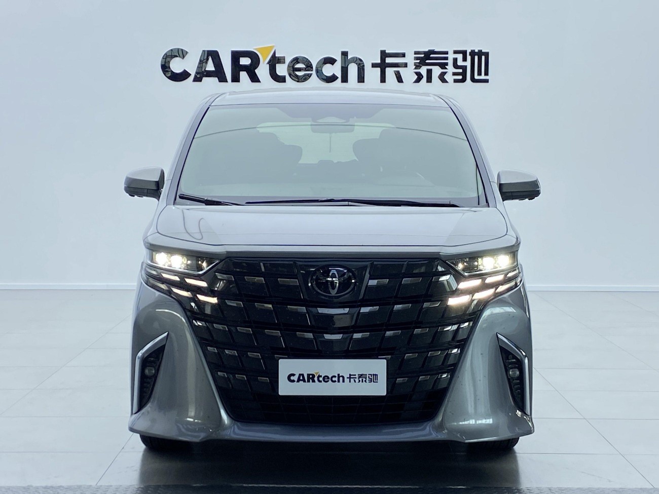 Toyota Alphard 2025