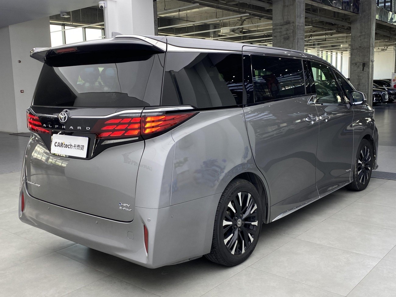 Toyota Alphard 2025