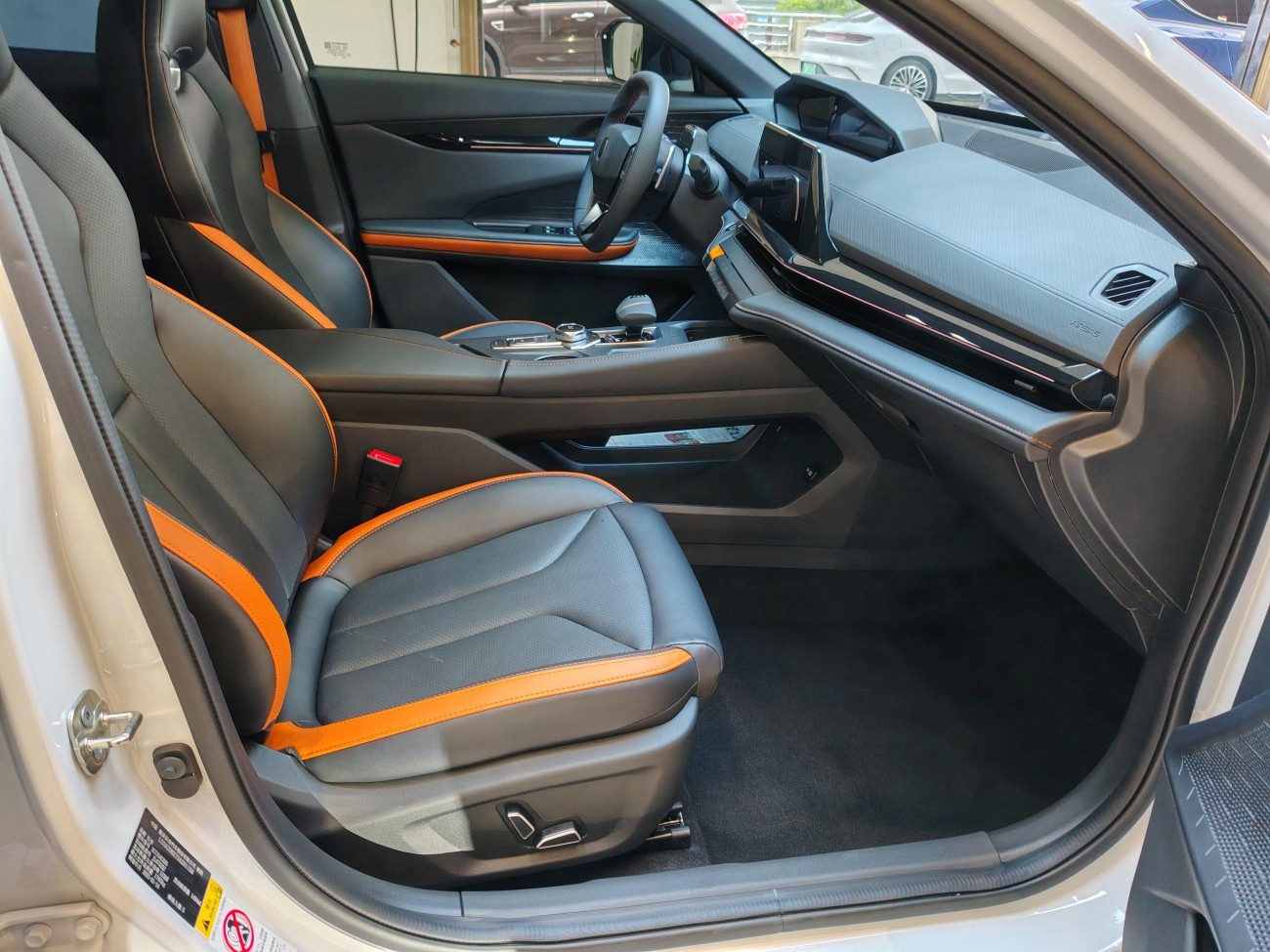 Changan UNI-V 2025