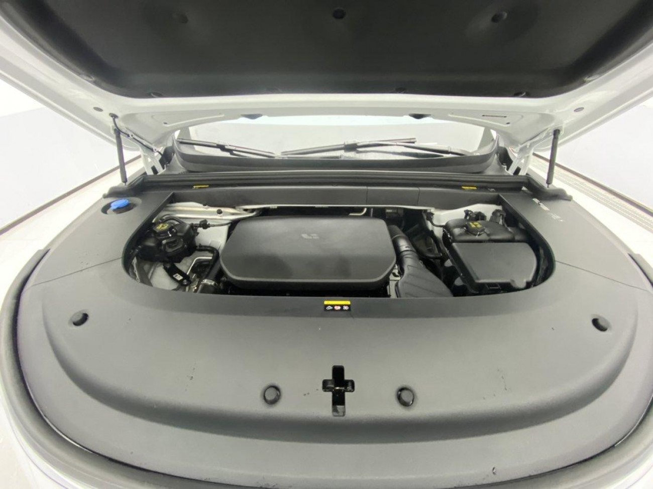 Li Auto L6 2025