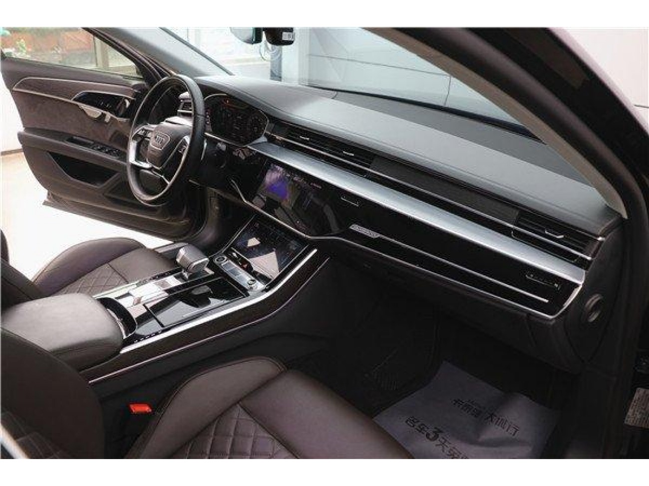 Audi A8L 50 TFSI 2022