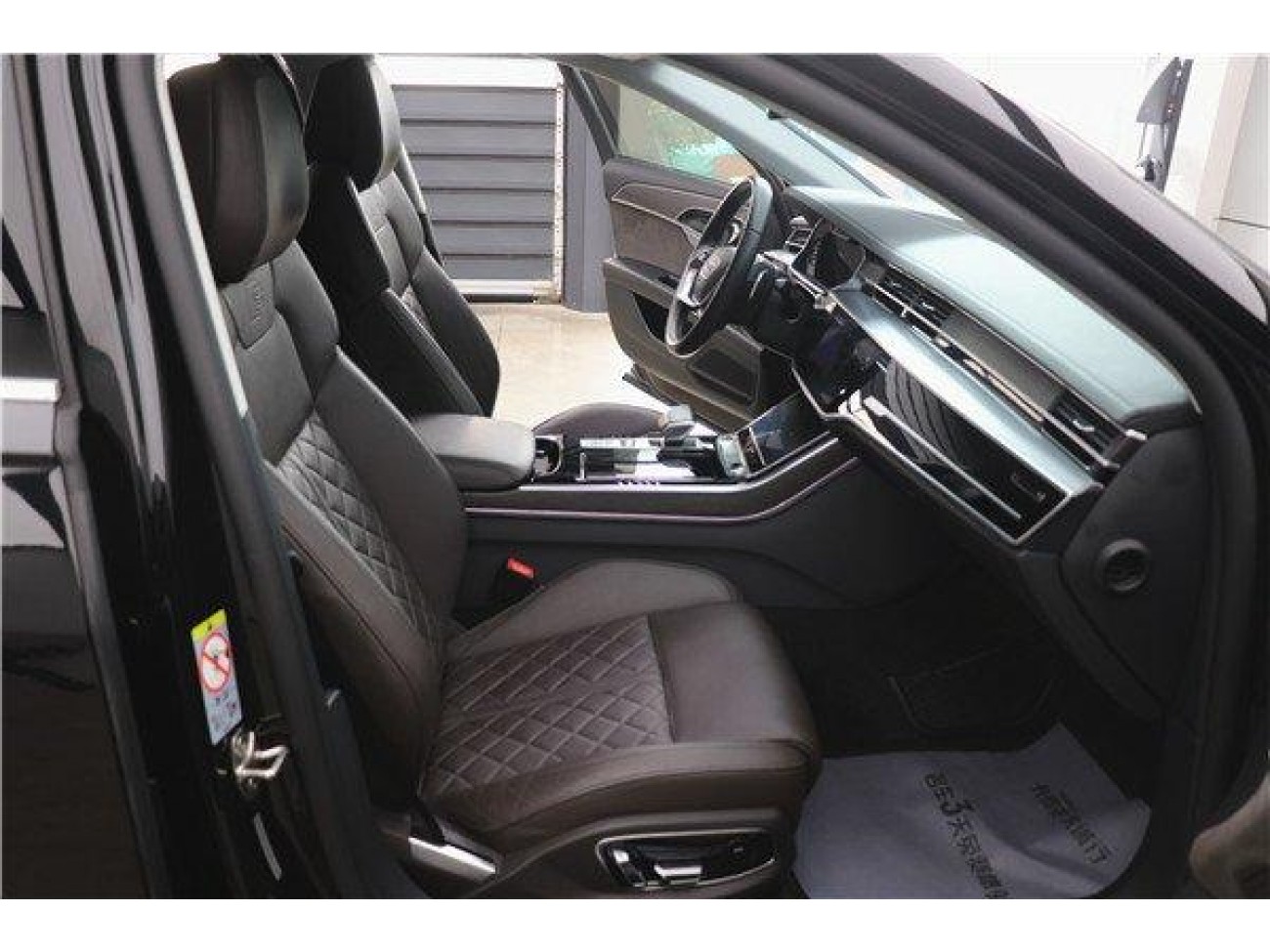 Audi A8L 50 TFSI 2022