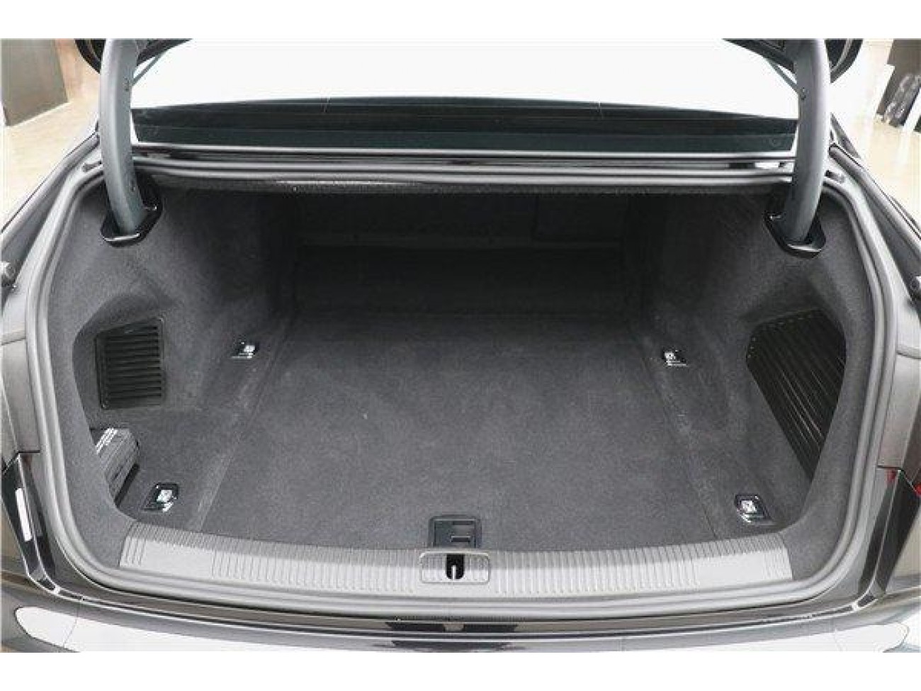 Audi A8L 50 TFSI 2022