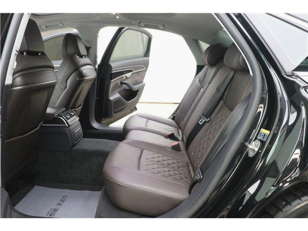 Audi A8L 50 TFSI 2022