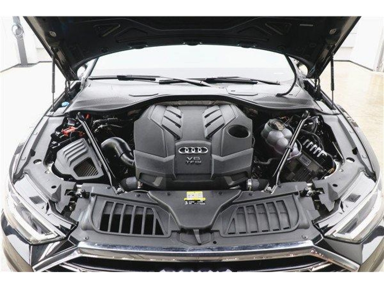 Audi A8L 50 TFSI 2022