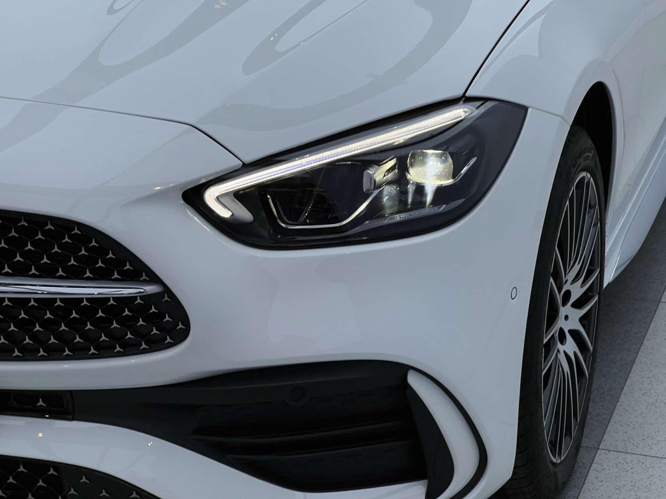 Mercedes-Benz C 260 L 2025