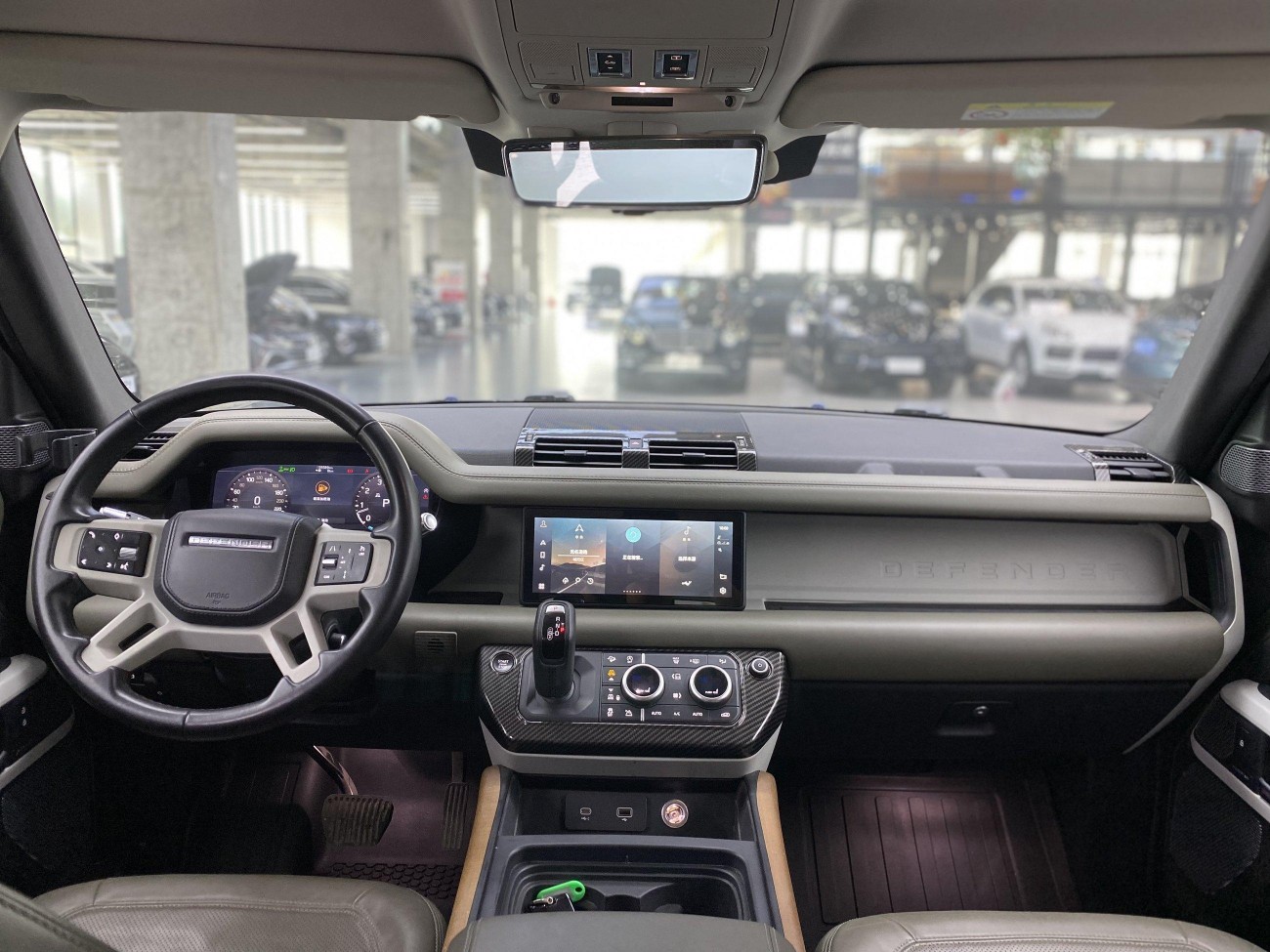 Land Rover Defender 2021