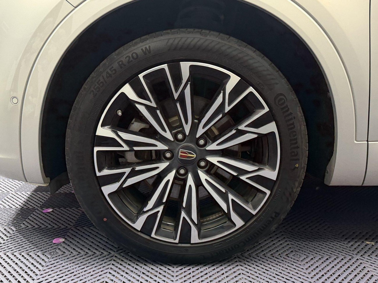 Hongqi HS5 2023