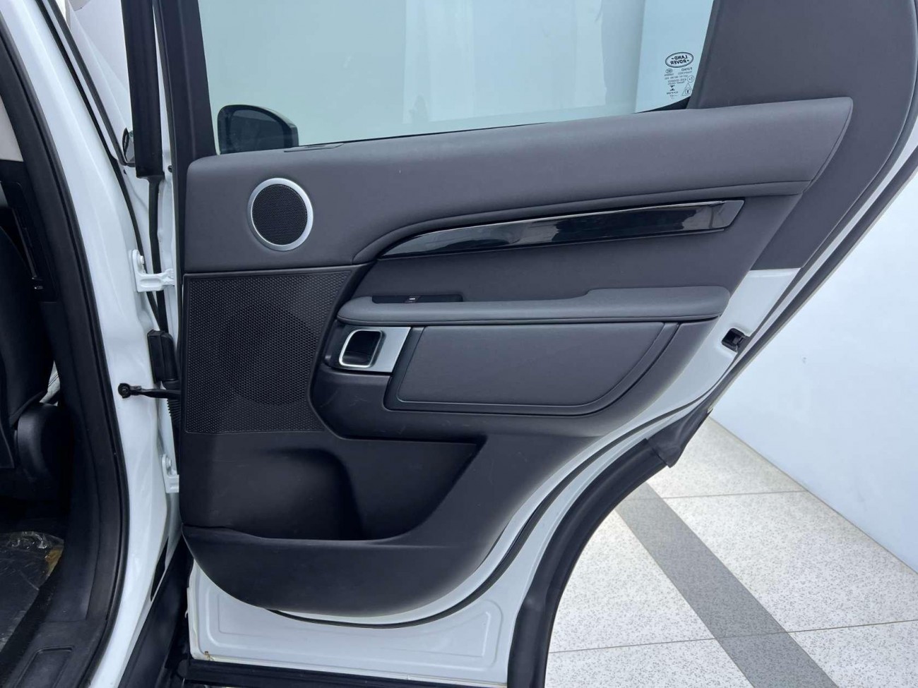 Land Rover Discovery 2018