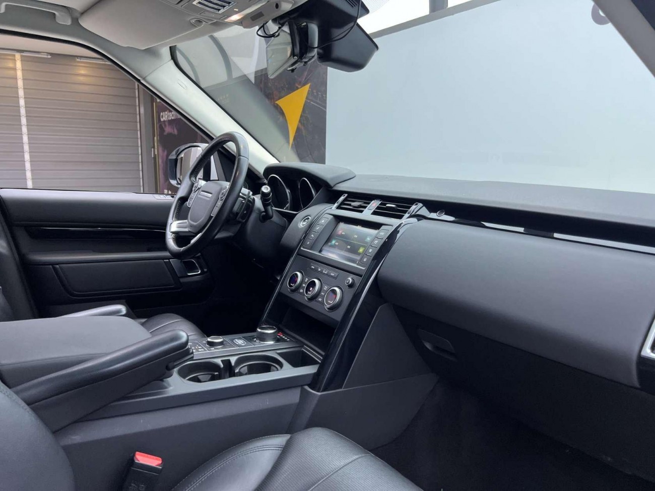 Land Rover Discovery 2018