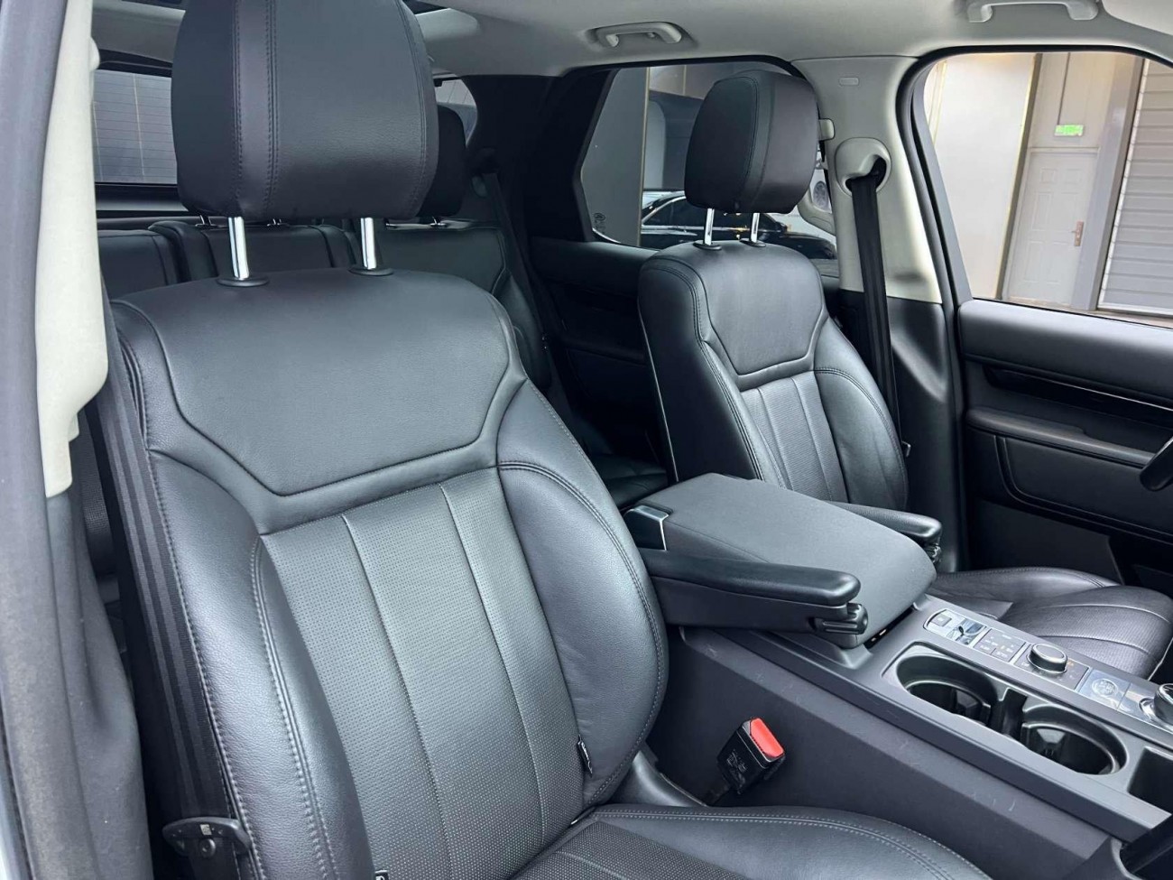 Land Rover Discovery 2018