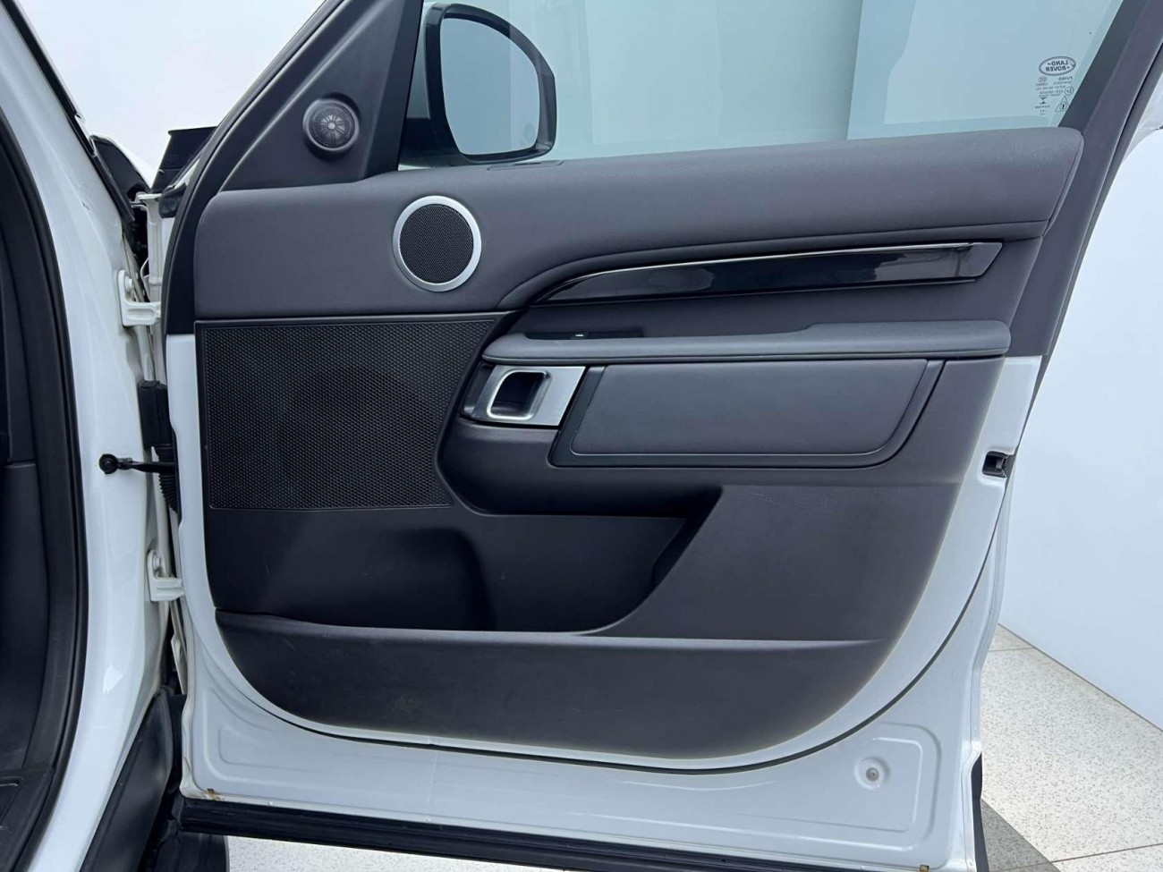 Land Rover Discovery 2018