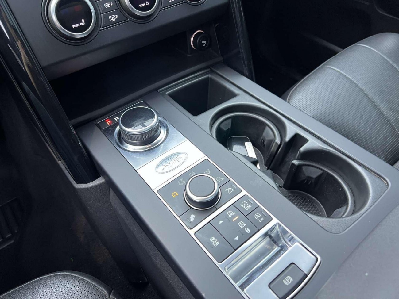 Land Rover Discovery 2018