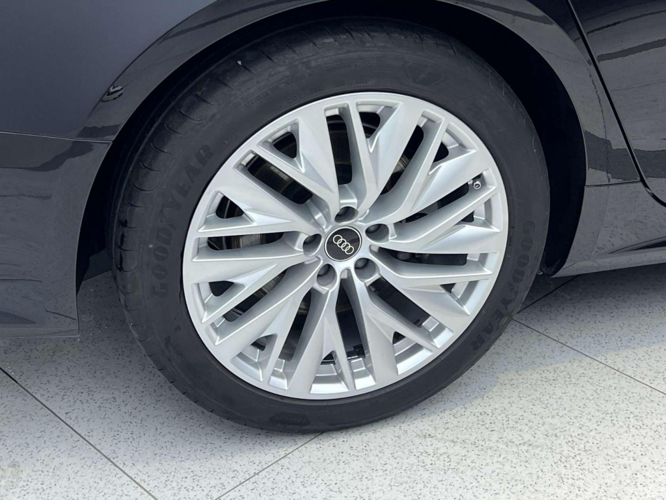 Audi A7L 45 TFSI 2024