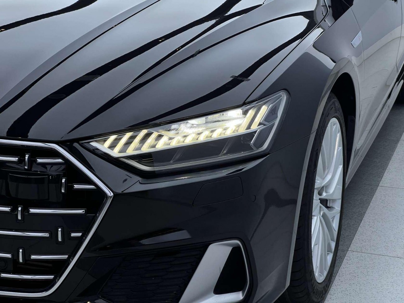 Audi A7L 45 TFSI 2024