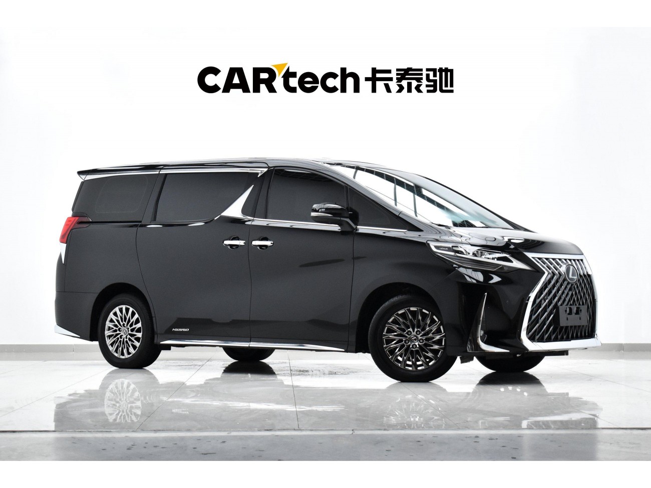 Lexus LM 300h 2022