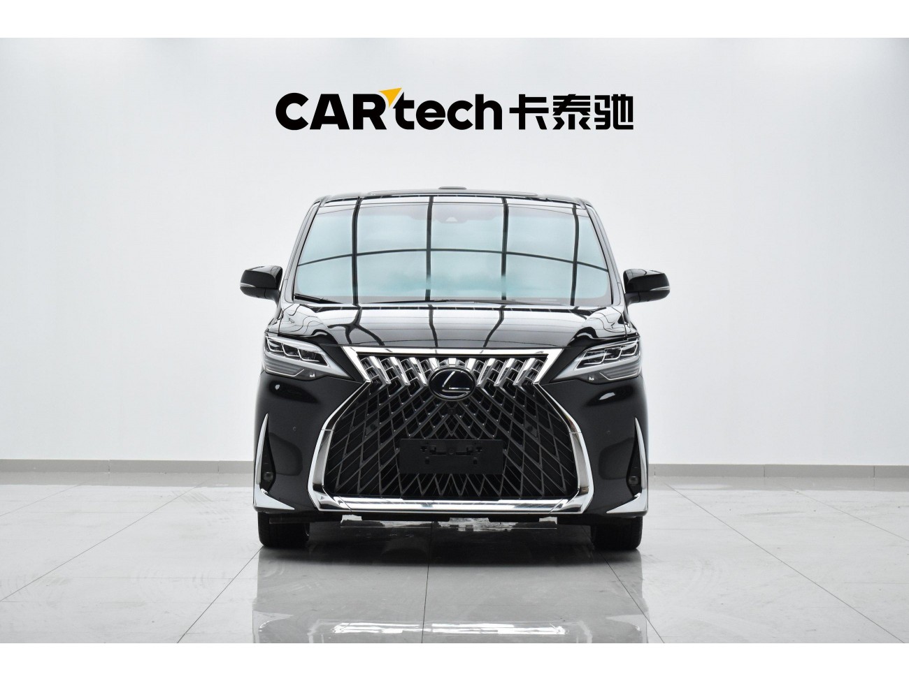 Lexus LM 300h 2022