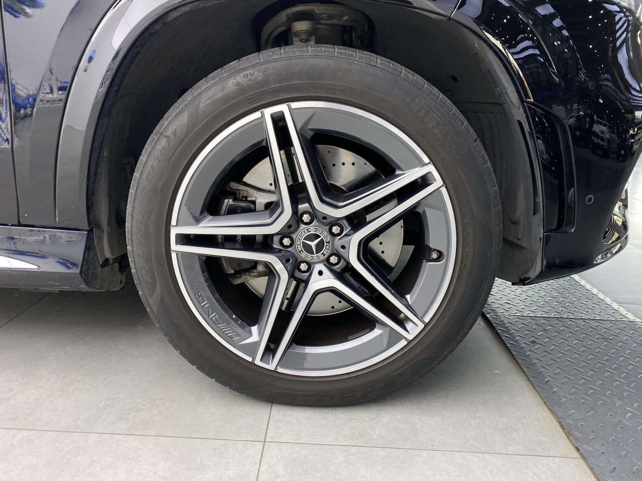 Mercedes-Benz GLS 450 4MATIC 2023