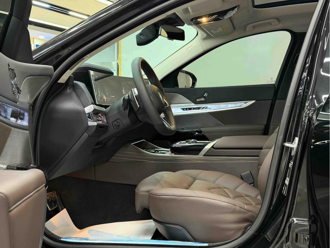 BMW 740Li 2023