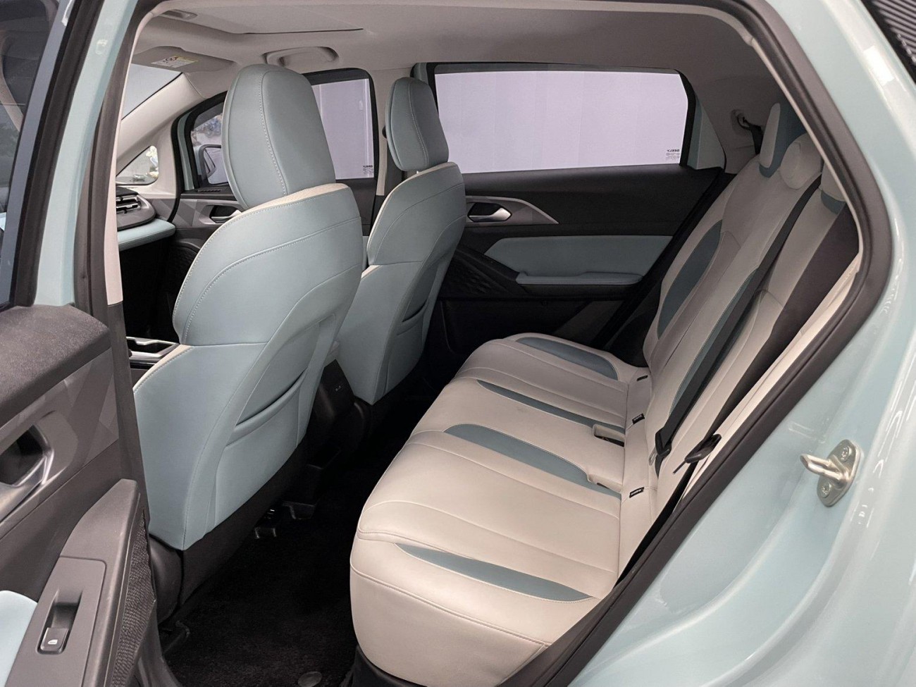 Geely E 2023