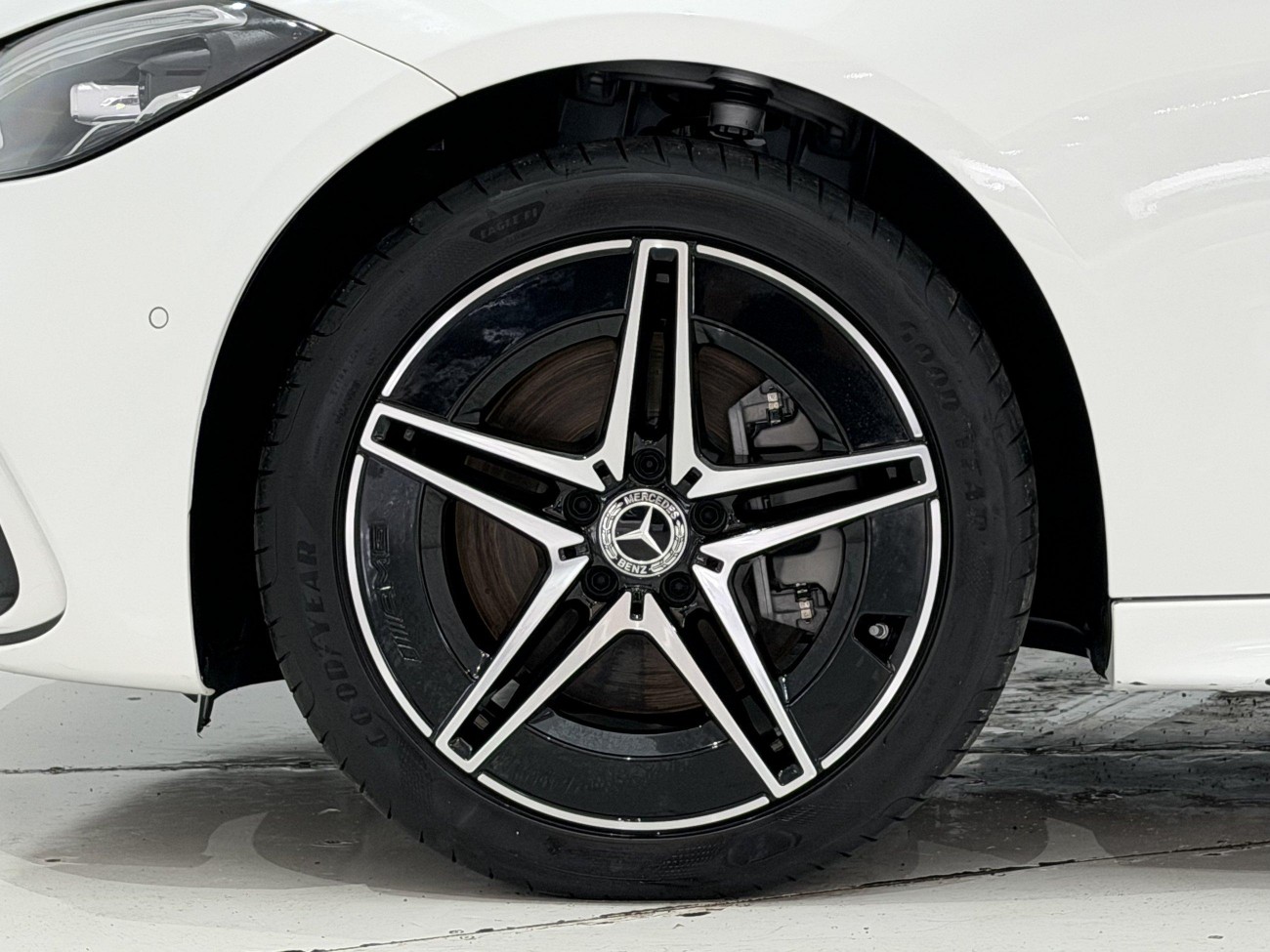 Mercedes-Benz C 260 L 2025
