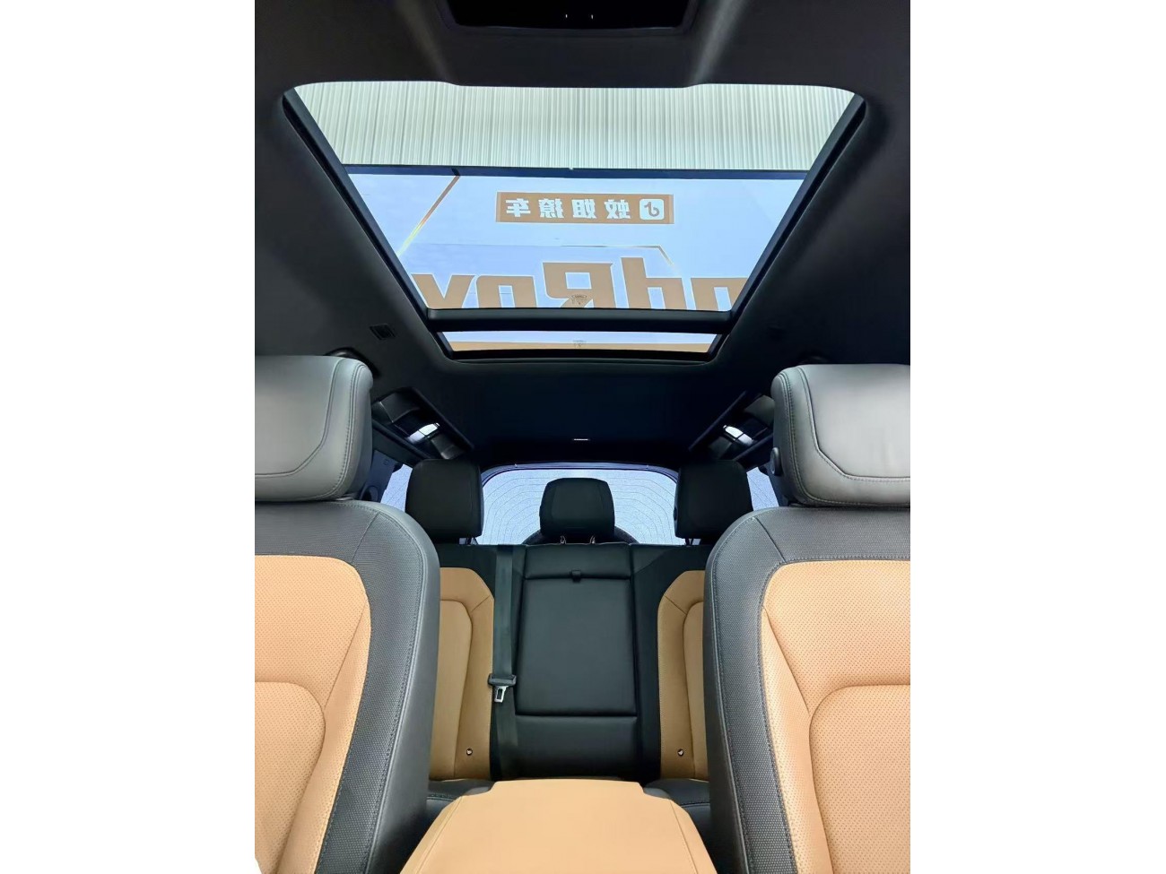 Land Rover Defender 2024