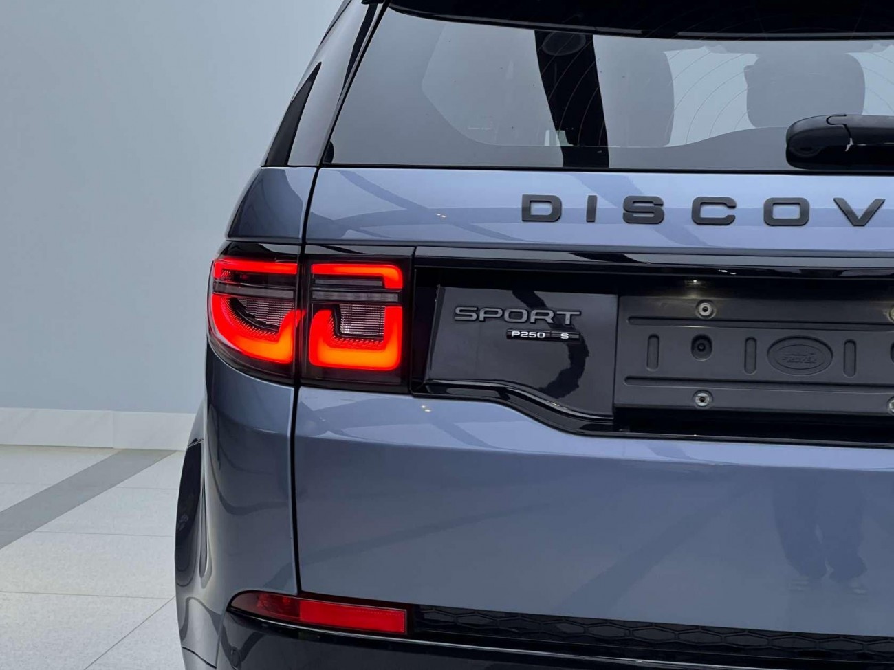 Land Rover Discovery Sport 2021