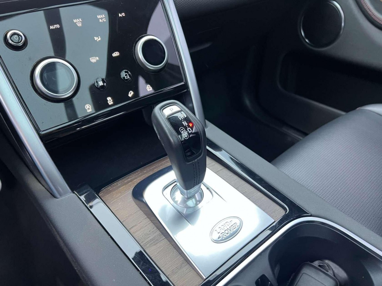 Land Rover Discovery Sport 2021