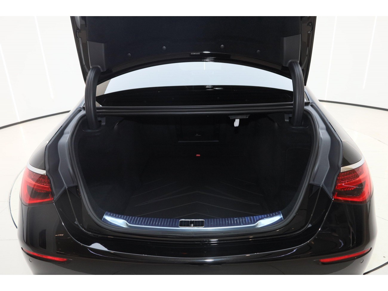Mercedes-Benz S 480 4MATIC 2025