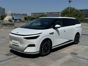 Xpeng X9 2025