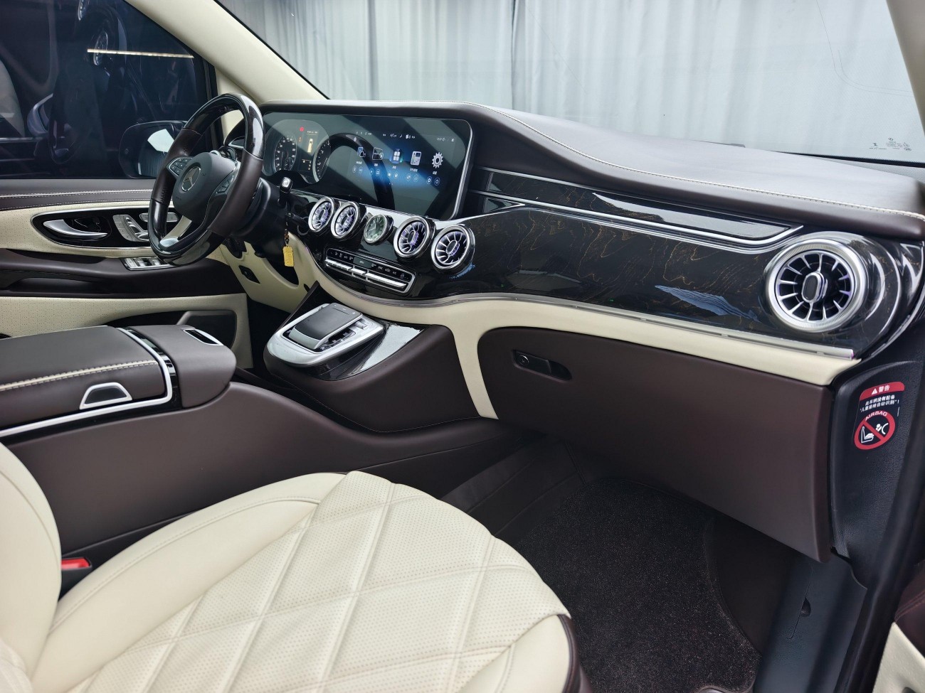 Mercedes-Benz Vito 2024
