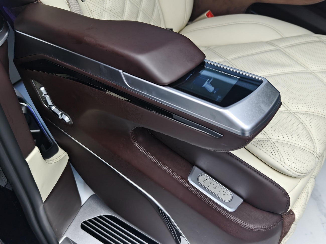 Mercedes-Benz Vito 2024