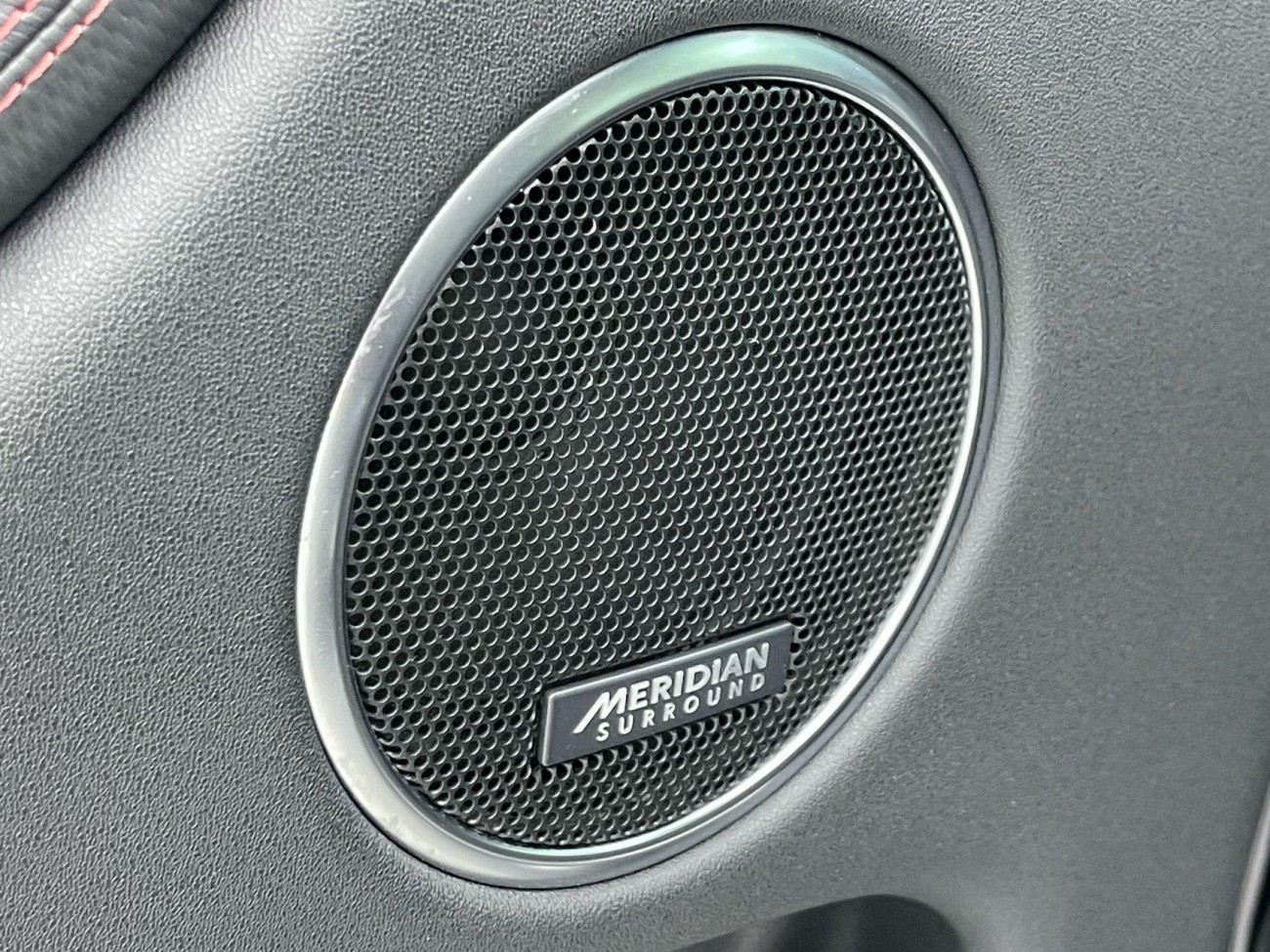 Land Rover Discovery Sport 2021