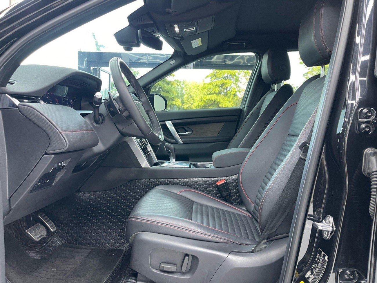 Land Rover Discovery Sport 2021
