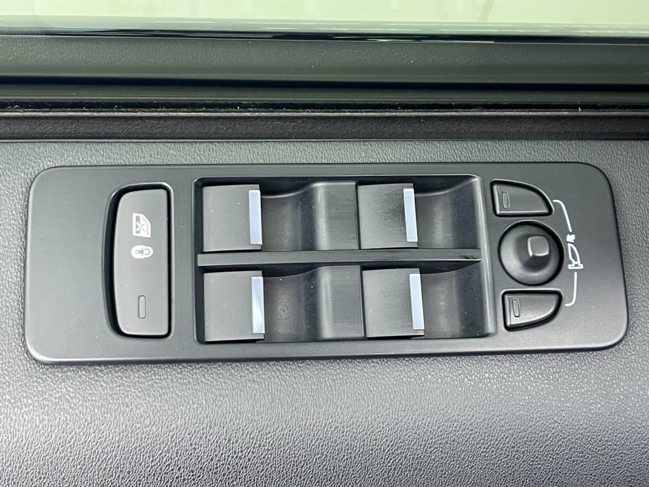 Land Rover Discovery Sport 2021