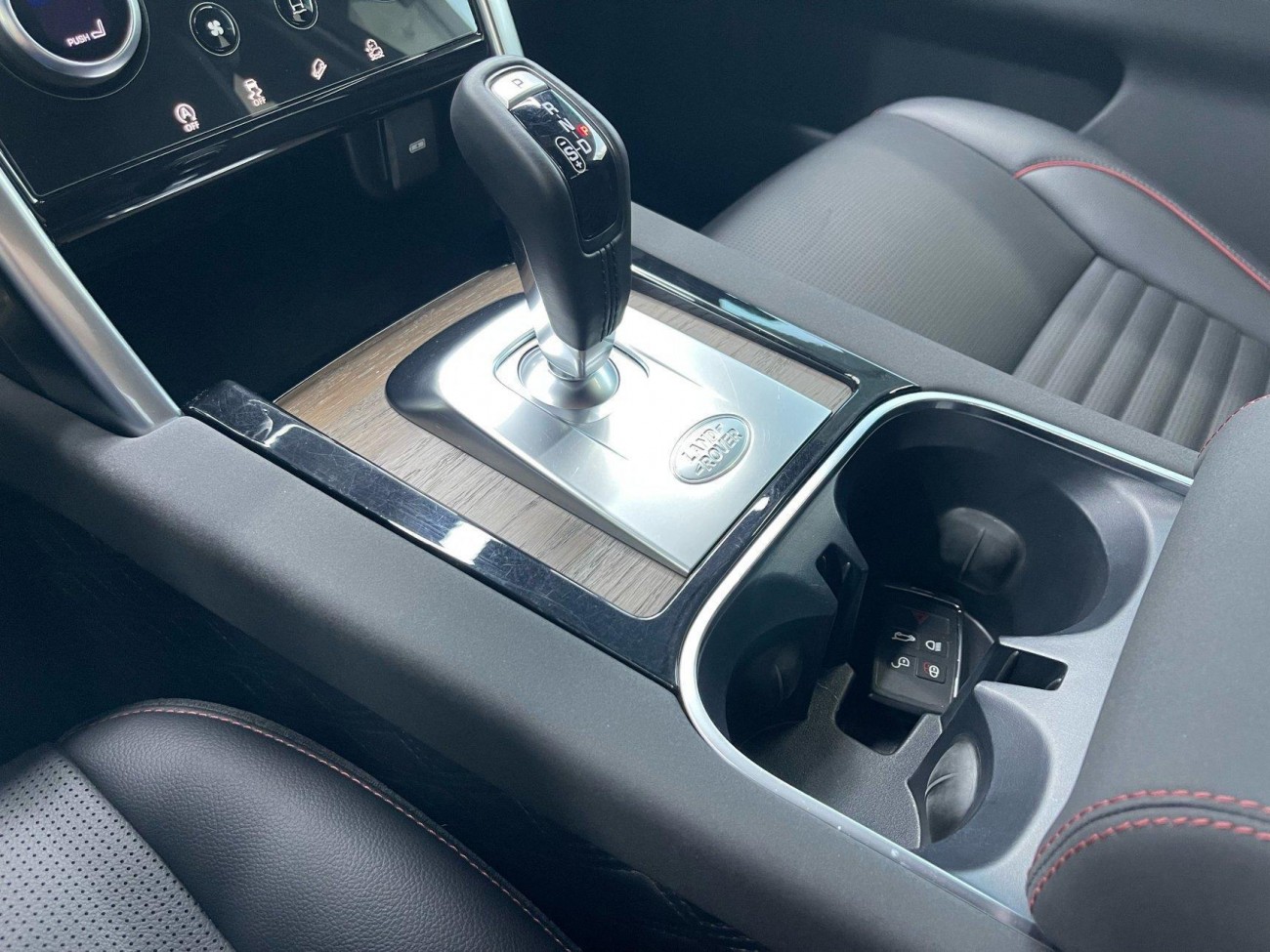 Land Rover Discovery Sport 2021