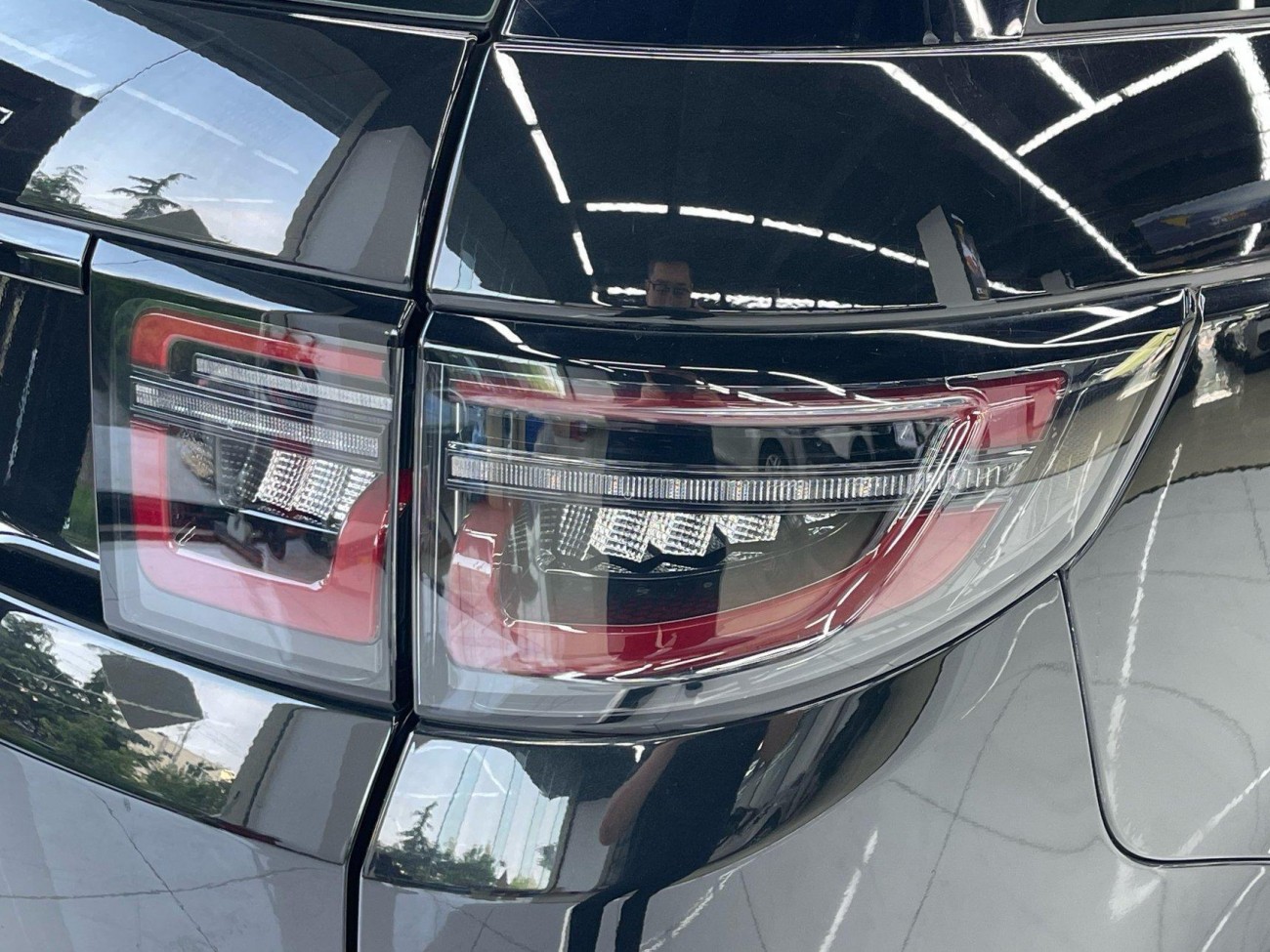 Land Rover Discovery Sport 2021