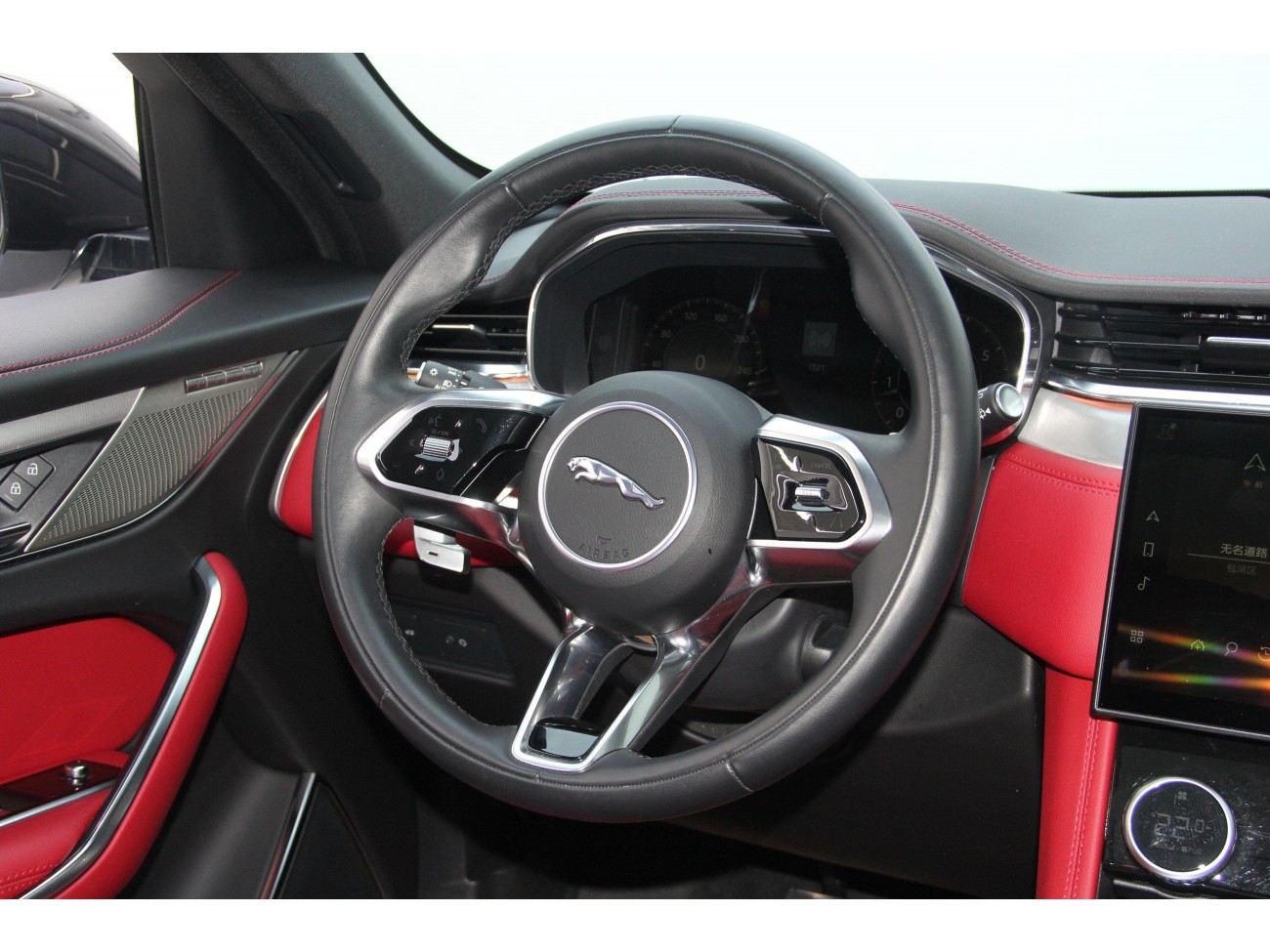 Jaguar F-PACE 2023