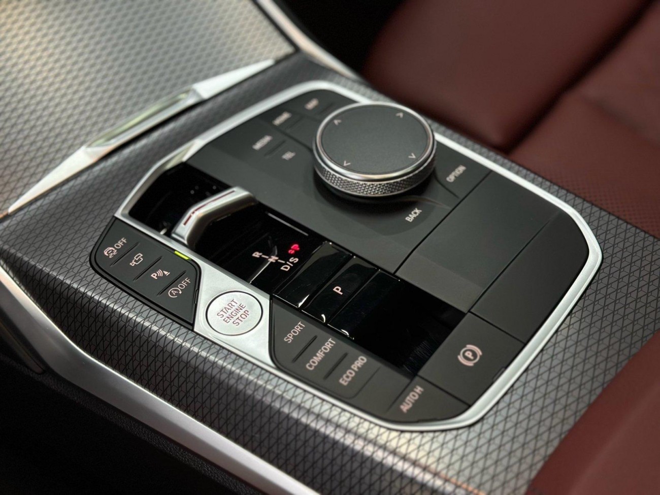 BMW 330i 2024