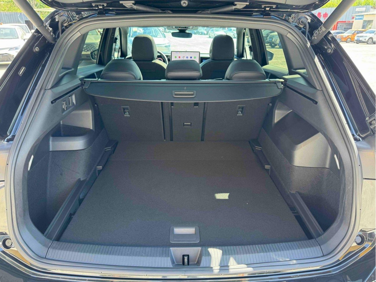 Volkswagen Tiguan L 2024