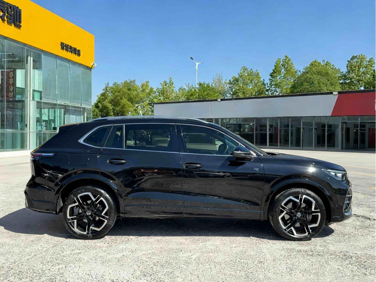 Volkswagen Tiguan L 2024