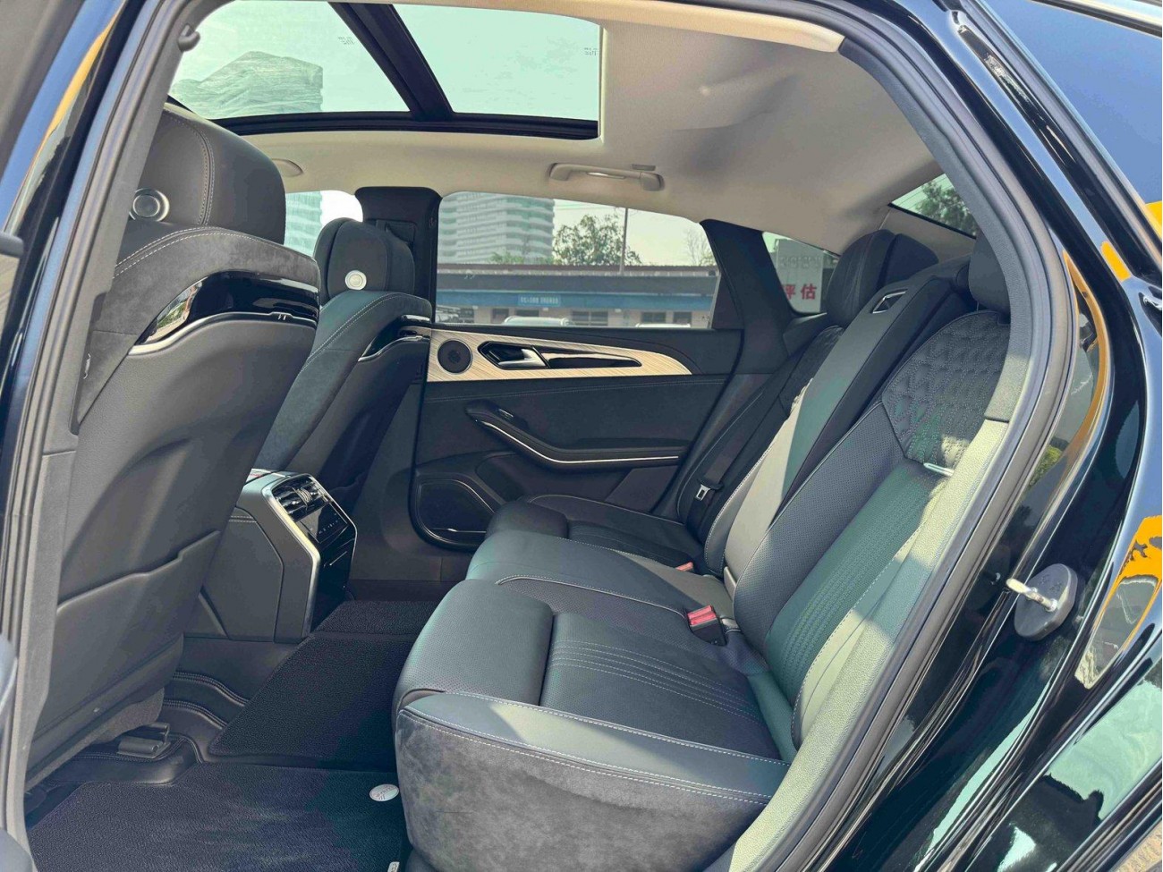 Hongqi H9 2022