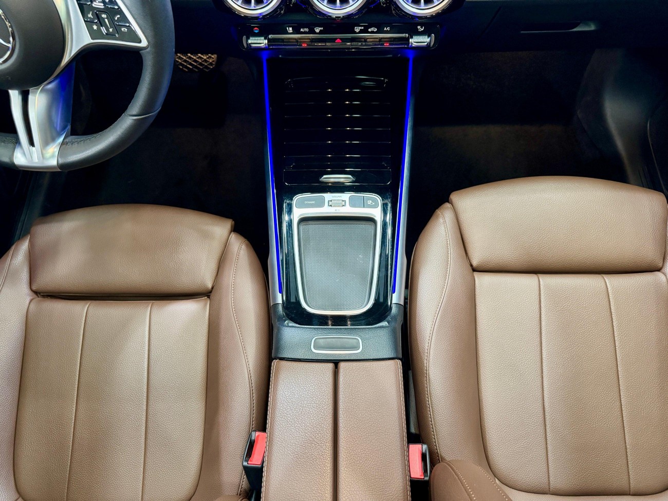 Mercedes-Benz GLB 2024