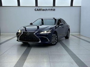 Lexus ES 200 2024