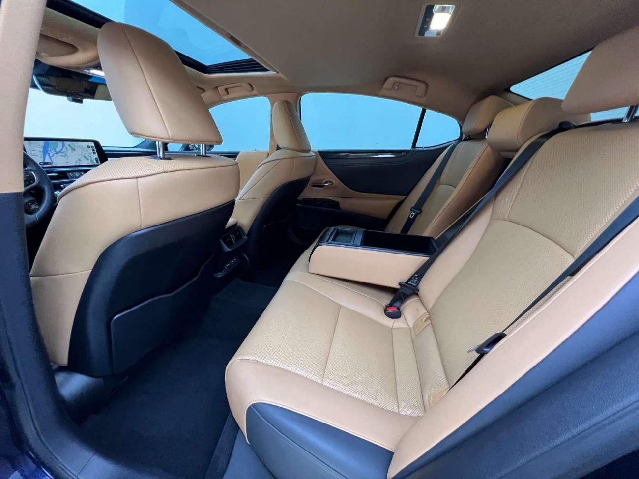 Lexus ES 200 2024