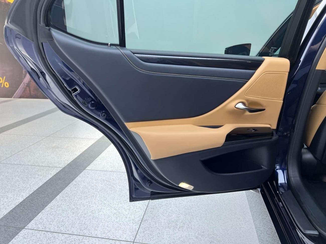 Lexus ES 200 2024