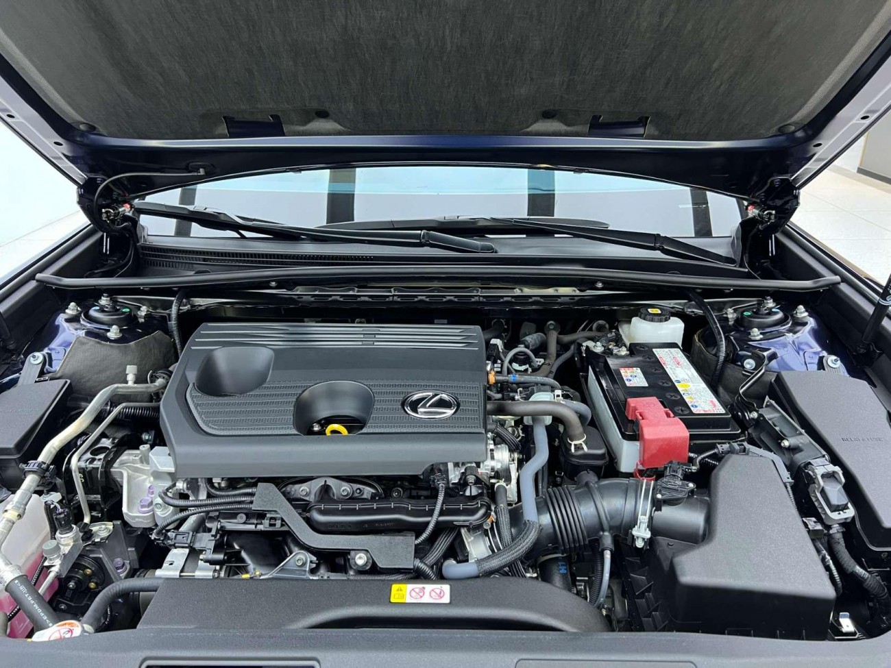 Lexus ES 200 2024