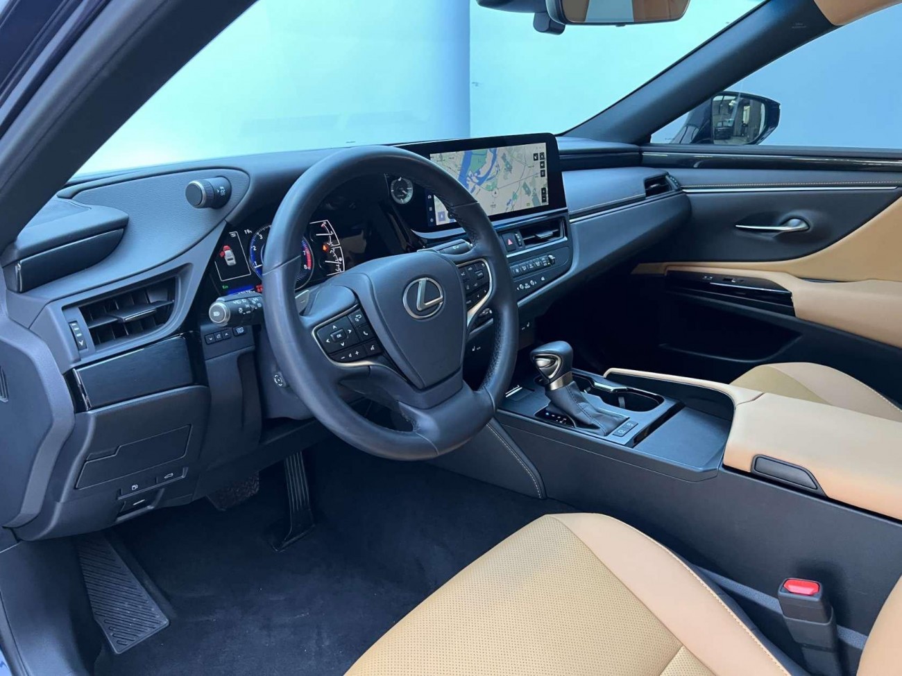 Lexus ES 200 2024